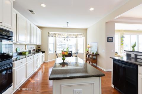 2499 Edgewater Dr, Elgin, IL 60124 photo 21