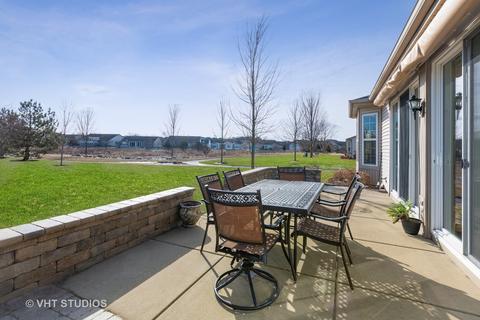 2499 Edgewater Dr, Elgin, IL 60124 photo 32