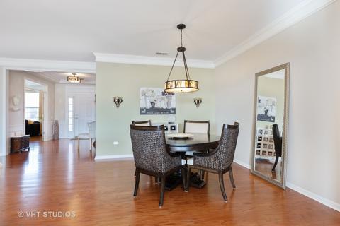 2499 Edgewater Dr, Elgin, IL 60124 photo 10