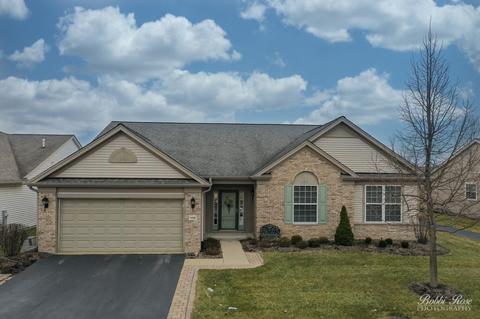 2499 Edgewater Dr, Elgin, IL 60124 photo 2