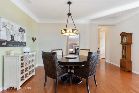 2499 Edgewater Dr, Elgin, IL 60124 photo 8