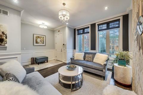 4849 S Champlain Ave, Chicago, IL 60615 photo 5