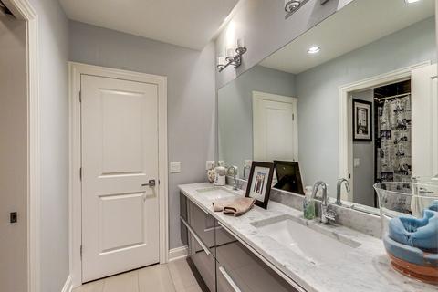 4849 S Champlain Ave, Chicago, IL 60615 photo 29