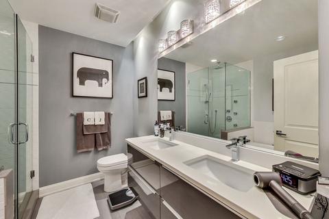 4849 S Champlain Ave, Chicago, IL 60615 photo 30