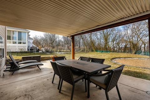 824 Red Barn Ln, Elgin, IL 60124 photo 36