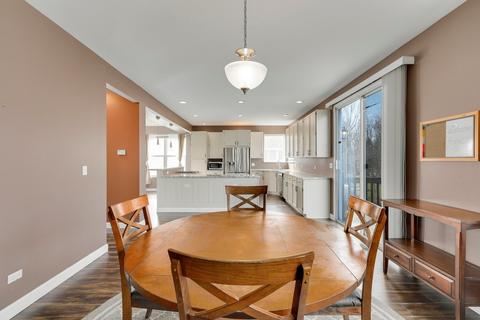 824 Red Barn Ln, Elgin, IL 60124 photo 14