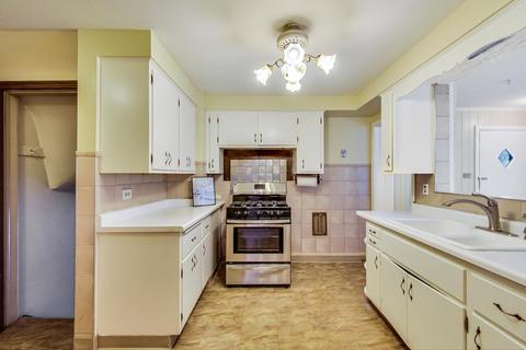 540 Selborne Rd, Riverside, IL 60546 photo 19
