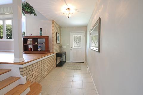 918 S Maple St, Mount Prospect, IL 60056 photo 12