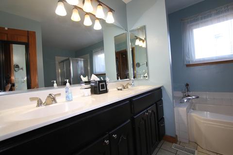 740 Crab Tree Ln, Bartlett, IL 60103 photo 12