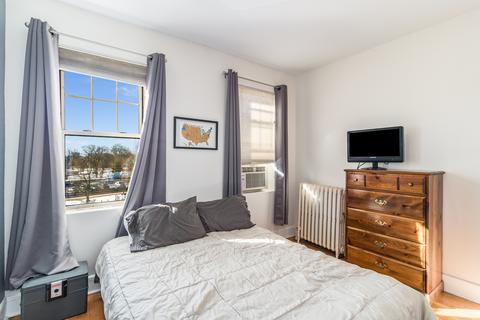 70 Pine Ave #3A, Riverside, IL 60546 photo 13