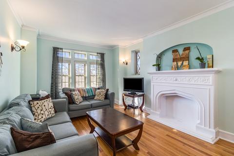 70 Pine Ave #3A, Riverside, IL 60546 photo 4