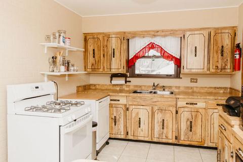 14831 Kenneth Ave, Midlothian, IL 60445 photo 9