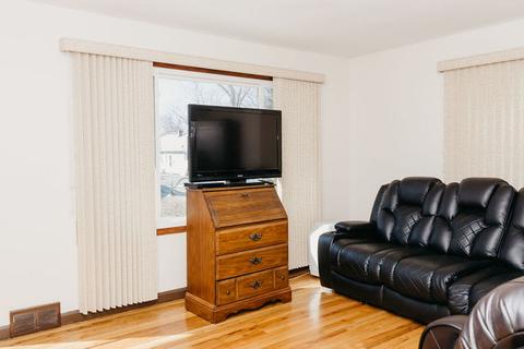 14831 Kenneth Ave, Midlothian, IL 60445 photo 4
