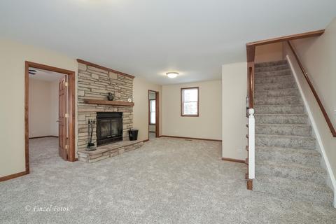 636 E Washington St, Marengo, IL 60152 photo 3