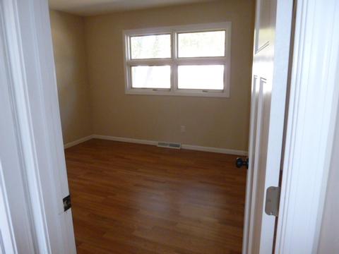 1755 Low Ave, Mchenry, IL 60050 photo 12
