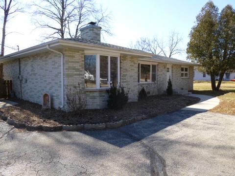 1755 Low Ave, Mchenry, IL 60050 photo 1