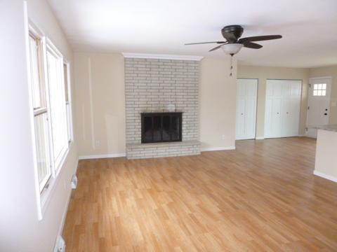 1755 Low Ave, Mchenry, IL 60050 photo 3