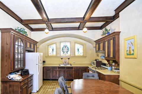 503 E Chicago St, Elgin, IL 60120 photo 8