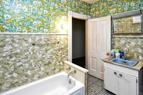 503 E Chicago St, Elgin, IL 60120 photo 14