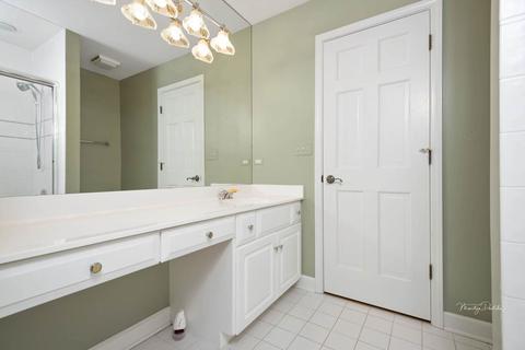 1303 Cranbrook Cir, Aurora, IL 60502 photo 27