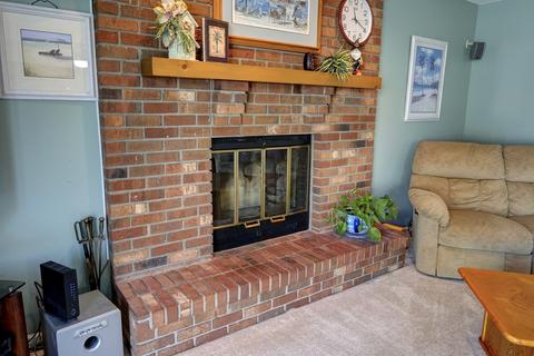 2085 Monday Dr, Elgin, IL 60123 photo 9