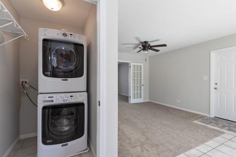 1305 Newcastle Ln, Hoffman Estates, IL 60169 photo 15