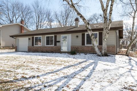 1305 Newcastle Ln, Hoffman Estates, IL 60169 photo 2