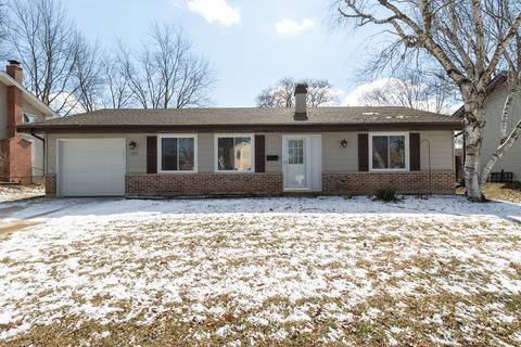 1305 Newcastle Ln, Hoffman Estates, IL 60169 photo 1