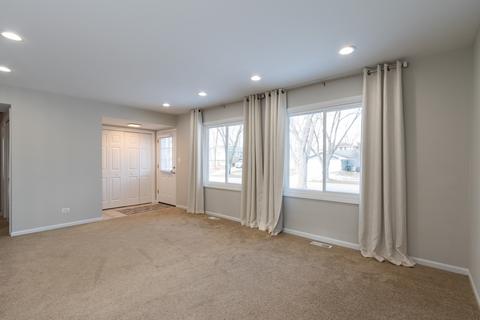1305 Newcastle Ln, Hoffman Estates, IL 60169 photo 19