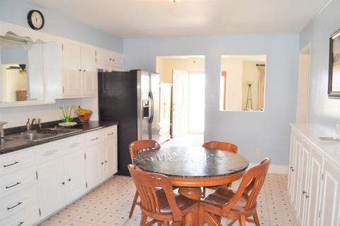 876 N Main Ave, Kankakee, IL 60901 photo 23