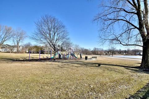 700 Holly Dr, Bartlett, IL 60103 photo 35