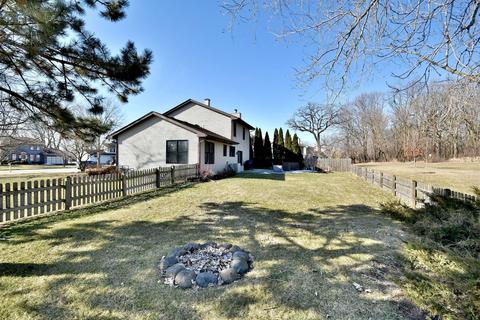 700 Holly Dr, Bartlett, IL 60103 photo 33