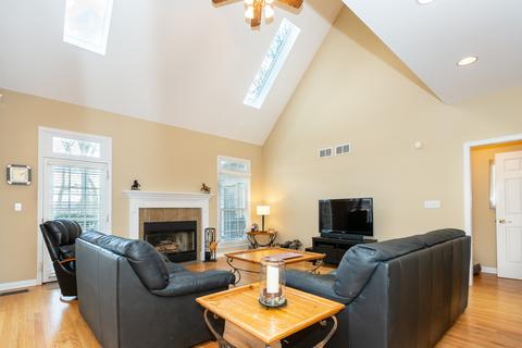 991 Deerpath Rd, Aurora, IL 60506 photo 21