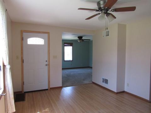 411 E Ottawa Rd, Paxton, IL 60957 photo 3