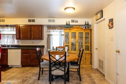 123 Walnut St, Park Forest, IL 60466 photo 4