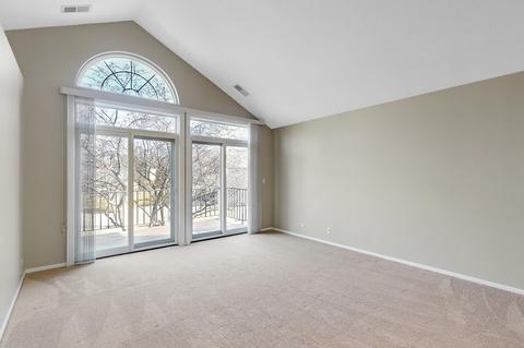 426 Cromwell Cir #3, Bartlett, IL 60103 photo 2