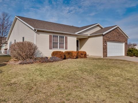 508 Wildberry Dr, Normal, IL 61761 photo 2