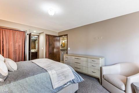 30 E Huron St #1010, Chicago, IL 60611 photo 15