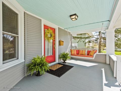 423 W Wesley St, Wheaton, IL 60187 photo 2