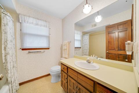 2014 Regency Ct, Geneva, IL 60134 photo 13
