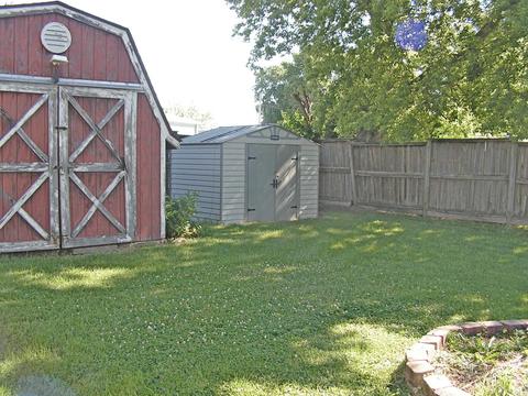 2827 2nd St, Peru, IL 61354 photo 23