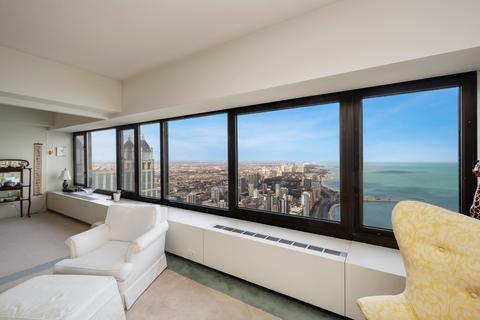 175 E Delaware Pl #7104, Chicago, IL 60611 photo 4
