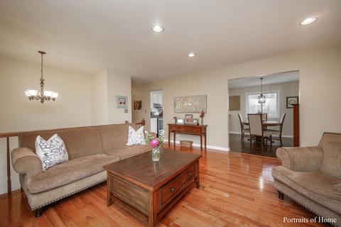 231 Burnside Cir, Bartlett, IL 60103 photo 2
