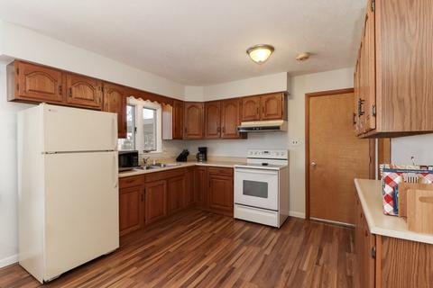711 E 4th St, El Paso, IL 61738 photo 10