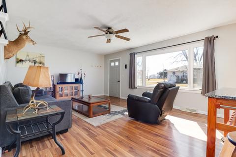 711 E 4th St, El Paso, IL 61738 photo 7