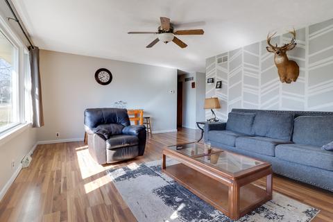 711 E 4th St, El Paso, IL 61738 photo 5