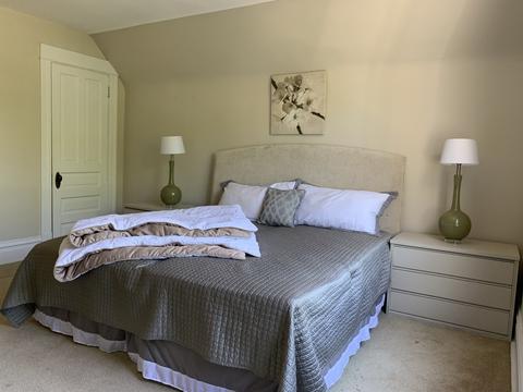 2435 W Berteau Ave, Chicago, IL 60618 photo 9