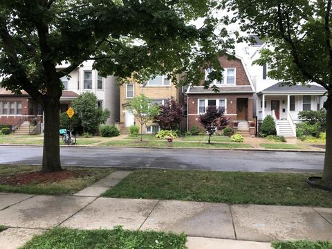 2435 W Berteau Ave, Chicago, IL 60618 photo 13