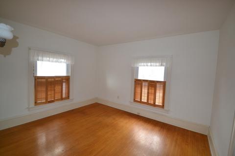 3 S Alfred Ave, Elgin, IL 60123 photo 12
