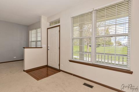708 Morris Ct, Lakemoor, IL 60051 photo 2